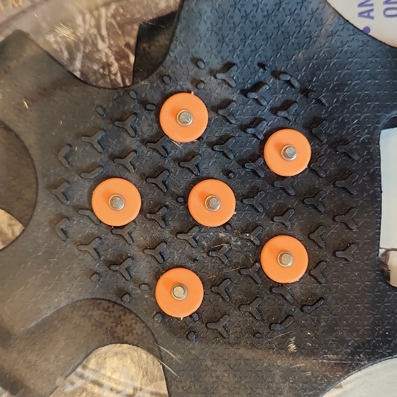 NWT Yukon Charlie's SlipNots Traction Soles 2 pair pack M sz 6-12, W 7-13 - Picture 4 of 11